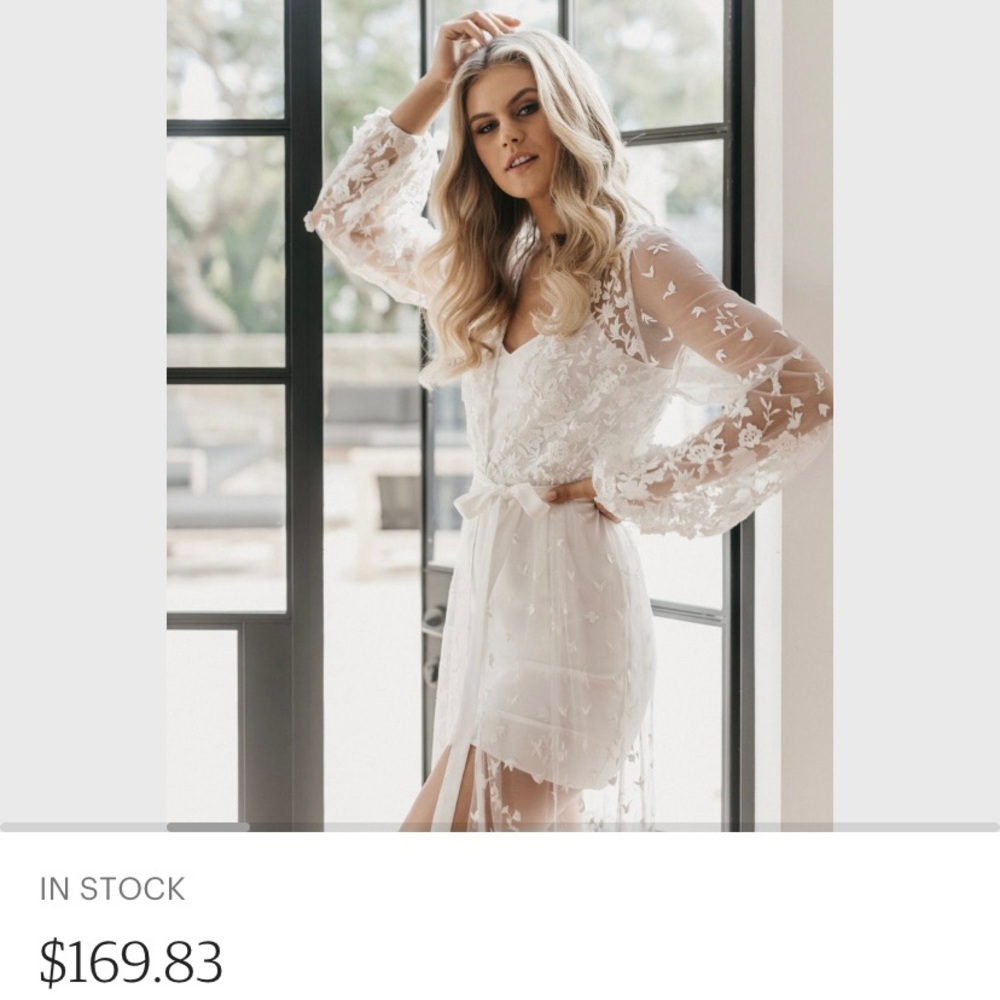 Lace bridal maxi robe